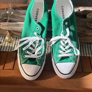 Converse Men or Women’s Emerald Green Sneakers